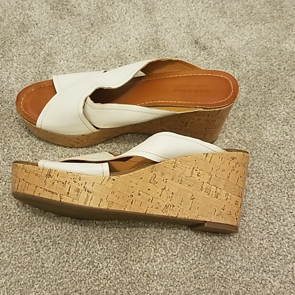 Wedge - Picture 2 of 2